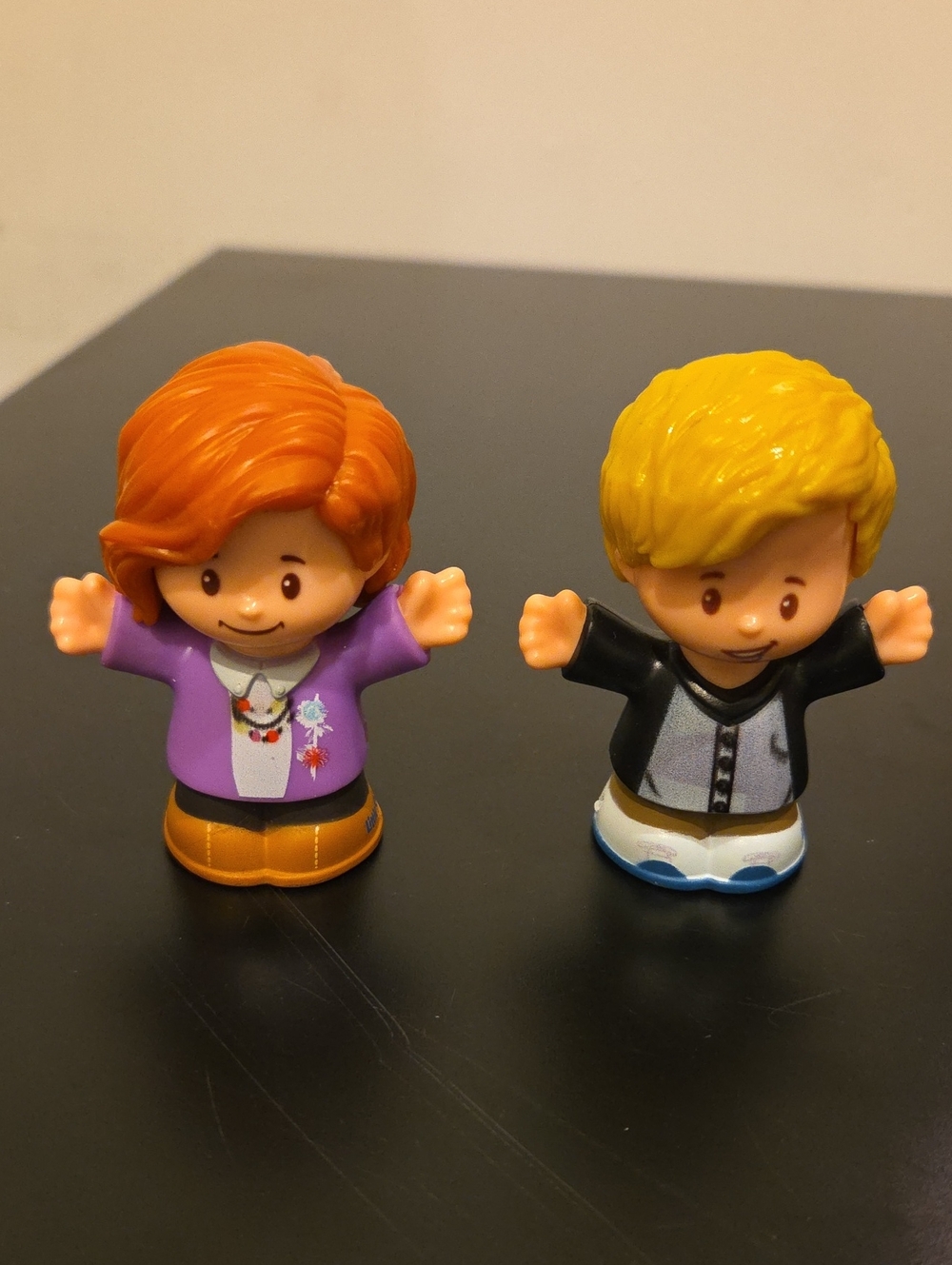 Little People Suprise And Sounds Home Replacement Mom & Dad